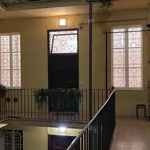  Apartment Domus Alfieri Al Colosseo